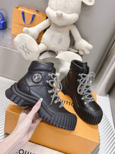 Load image into Gallery viewer, Louis Vuitton Ruby Flat Ranger Boots