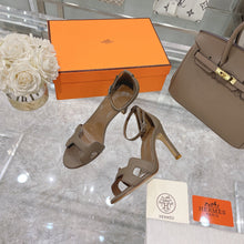 Load image into Gallery viewer, Hermes premiere 70 Heels