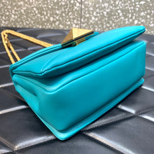 Load image into Gallery viewer, Valentino One Stud Bag With Chain