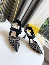 Load image into Gallery viewer, Fendi Colinri Slingback Heels