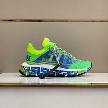 Load image into Gallery viewer, Versace Trigreca Sneakers