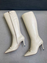 Load image into Gallery viewer, Gucci Pointed Cat heel Boots