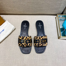 Load image into Gallery viewer, Louis Vuitton Revival Mule