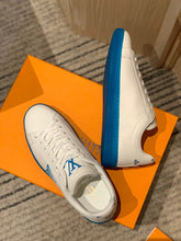 Load image into Gallery viewer, Louis Vuitton Luxembourg  Samothrace Sneakers