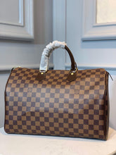 Load image into Gallery viewer, Louis Vuitton Speedy 30 Bag - LUXURY KLOZETT