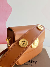 Load image into Gallery viewer, Burberry Elizabeth Medium Bag
