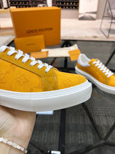 Load image into Gallery viewer, Louis Vuitton Ollie Sneakers