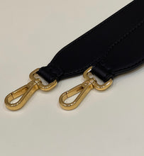 Load image into Gallery viewer, Fendi Sunshine Shopper Meduim Bag