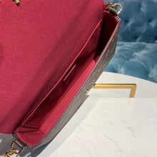 Load image into Gallery viewer, Louis Vuitton Felicie Pochette Bag - LUXURY KLOZETT