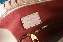 Load image into Gallery viewer, Louis Vuitton Beaubourg Hobo MM Bag