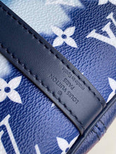 Load image into Gallery viewer, Louis Vuitton Escale Speedy Bandouliere 30 - LUXURY KLOZETT