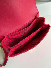Load image into Gallery viewer, Louis Vuitton Pochette Metis Bag - LUXURY KLOZETT