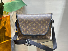 Load image into Gallery viewer, Louis Vuitton Magnetic Messenger