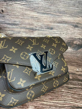 Load image into Gallery viewer, Louis Vuitton Passy Bag