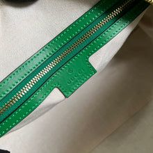 Load image into Gallery viewer, Gucci GG Matelasse Leather Medium Bag