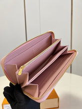 Load image into Gallery viewer, Louis Vuitton Zippy Wallet