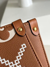 Load image into Gallery viewer, Louis Vuitton OnTheGo MM Bag