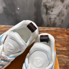 Load image into Gallery viewer, Louis Vuitton Archlight 2.0 Platform Sneakers