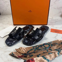 Load image into Gallery viewer, Hermes Oran Sandals - LUXURY KLOZETT