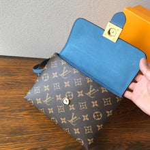 Load image into Gallery viewer, Louis Vuitton Locky BB Bag - LUXURY KLOZETT