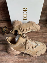 Load image into Gallery viewer, Dior D Connect Sneaker - LUXURY KLOZETT