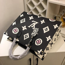 Load image into Gallery viewer, Louis Vuitton OnTheGo GM Bag