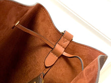 Load image into Gallery viewer, Louis Vuitton NeoNoe MM Bag