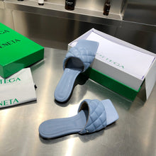 Load image into Gallery viewer, Bottega Veneta Lido Sandals