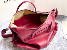 Load image into Gallery viewer, Givenchy Medium Antigona Soft Bag In Smooth Leather