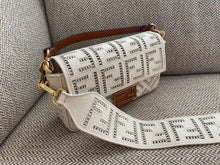 Load image into Gallery viewer, Fendi Baguette Bag