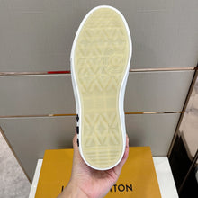 Load image into Gallery viewer, Louis Vuitton Ollie  Sneakers