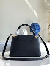 Load image into Gallery viewer, Louis Vuitton Capucines MM Bag