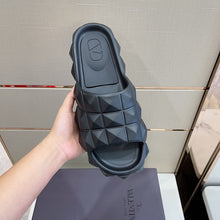 Load image into Gallery viewer, Valentino Roman Stud Turtle Slide