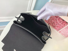 Load image into Gallery viewer, Louis Vuitton LockMe Ever BB Bag