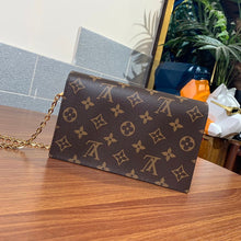 Load image into Gallery viewer, Louis Vuitton Flore Chain Wallet