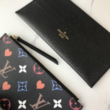 Load image into Gallery viewer, Louis Vuitton Game On Felicie Pochette Bag - LUXURY KLOZETT