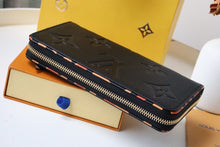 Load image into Gallery viewer, Louis Vuitton Zippy Wallet