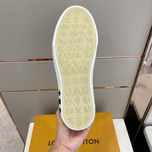 Load image into Gallery viewer, Louis Vuitton Ollie  Sneakers