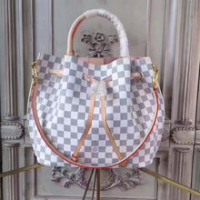 Load image into Gallery viewer, Louis Vuitton Girolata Bag