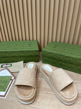 Load image into Gallery viewer, Gucci GG Platform Sandal