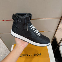 Load image into Gallery viewer, Louis Vuitton Rivoli Sneakers