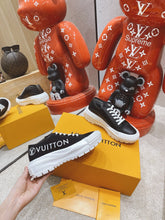 Load image into Gallery viewer, Louis Vuitton Squad Sneaker