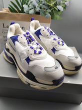 Load image into Gallery viewer, Balenciaga Triple S Sneaker - LUXURY KLOZETT