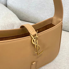 Load image into Gallery viewer, YSL Le 5 A 7 Hobo Bag