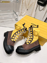 Load image into Gallery viewer, Fendi Domino Boots