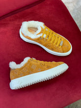 Load image into Gallery viewer, Louis Vuitton Time Out Sneakers
