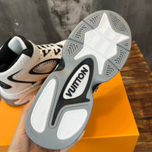 Load image into Gallery viewer, Louis Vuitton Trainer 2 Sneakers