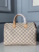 Load image into Gallery viewer, Louis Vuitton Speedy Bag 30 - LUXURY KLOZETT