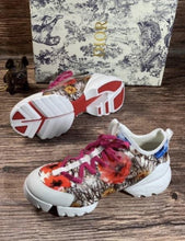 Load image into Gallery viewer, Dior D Connect Sneaker - LUXURY KLOZETT