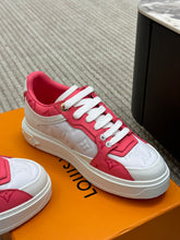 Load image into Gallery viewer, Louis Vuitton Time Out Sneakers